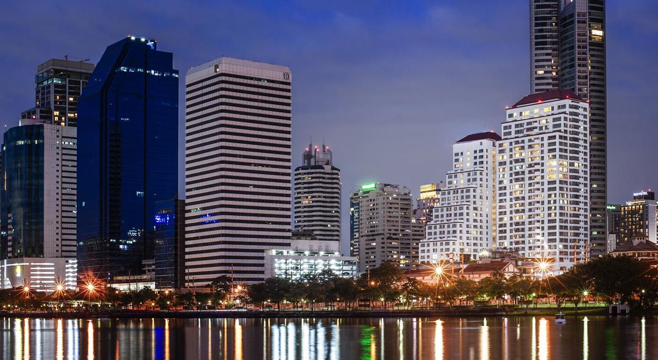 Khách sạn Shama Lakeview Asoke 4*